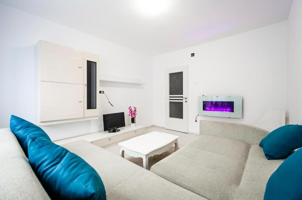 Nice apartament Arad Exterior foto