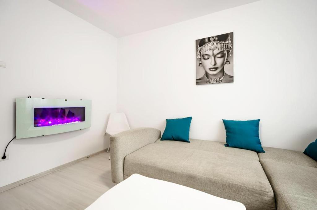 Nice apartament Arad Exterior foto